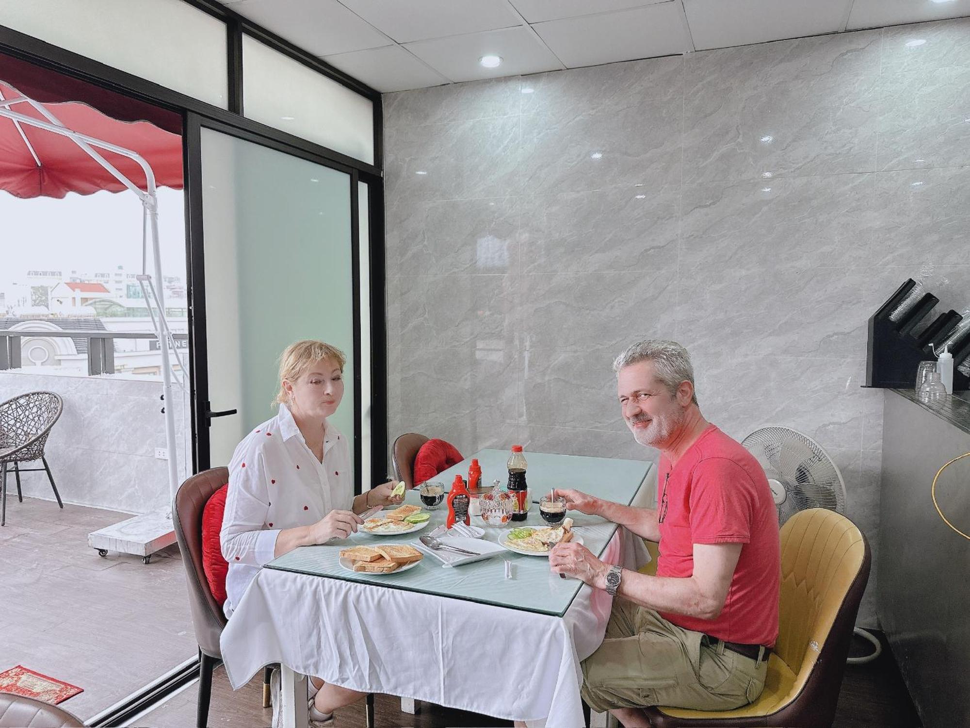 Golden Rose Premium Hotel Hanoi Exterior photo